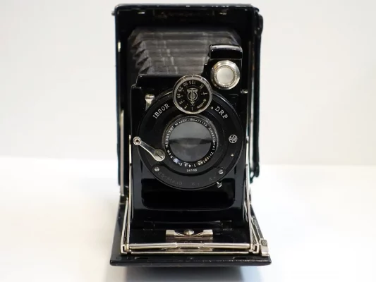 Contessa-Nettel Plattenkamera mit Meyer Görlitz Trioplan 10,5 cm